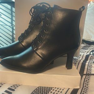 SHEIN brand bootie shoe size 10
